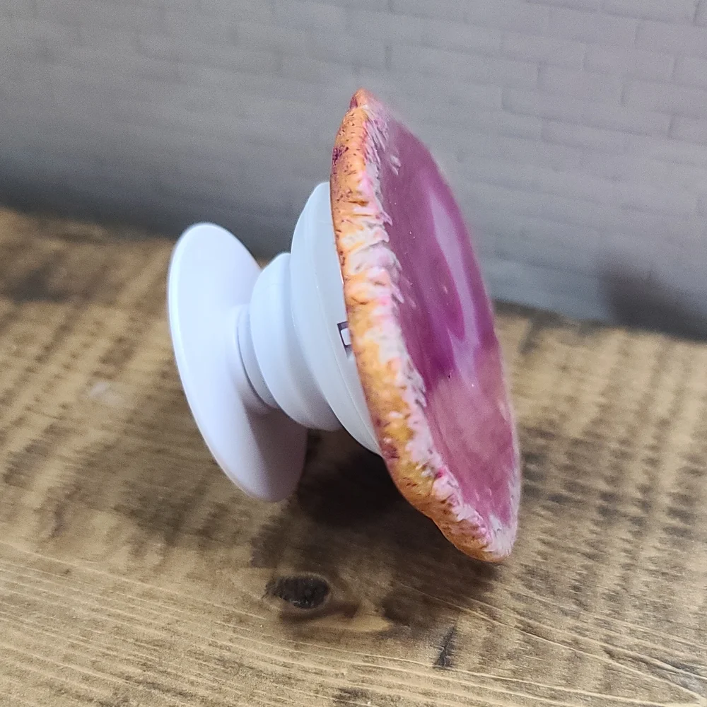 💜 3/$25 Pink geode phone grip - Picture 2 of 5
